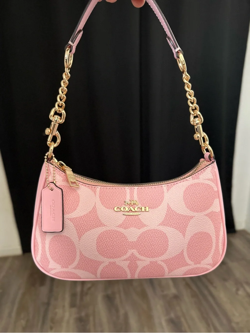 NWOT Coach Teri 2025 Shoulder Bag in Powder Pink. - Picture 3 of 8